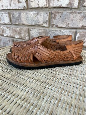Traditional Hand Made Mexican Huarache Sandals- 
Tan Brown